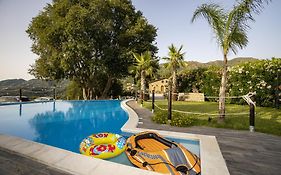 Arcaloro Resort